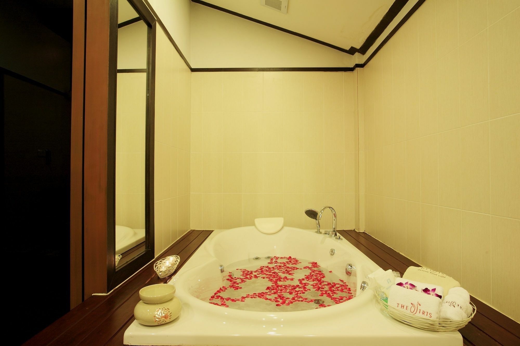 The Iris Pool Villa Rawai Екстер'єр фото
